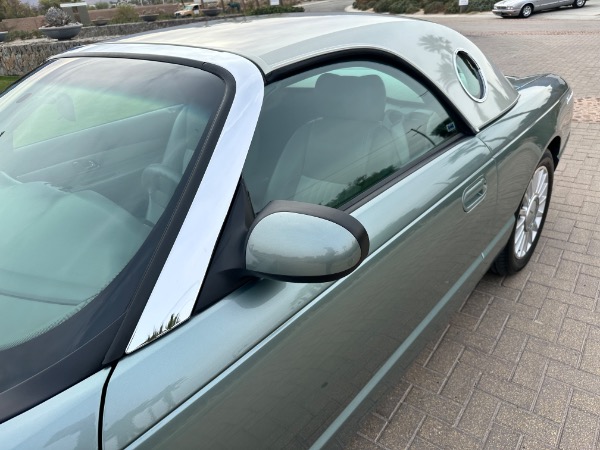 Used-2004-Ford-Thunderbird