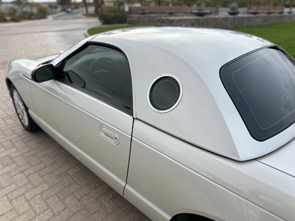 Used-2005-Ford-Thunderbird-50th-Anniversary-Limited-Edition