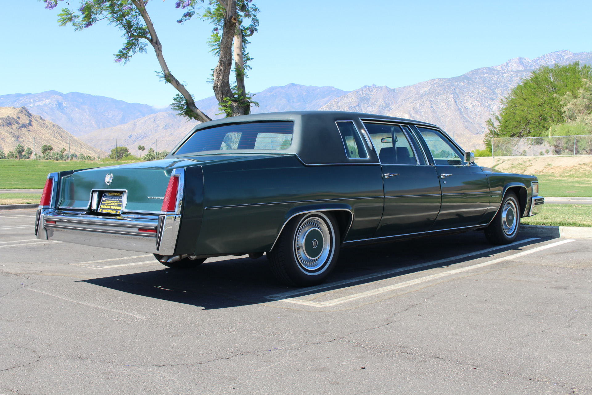 Cadillac Fleetwood 1980 Р»РёРјСѓР·РёРЅ