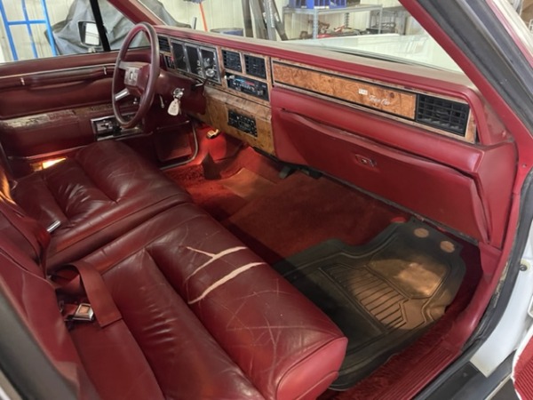 Used-1986-Lincoln-Town-Car-Cartier