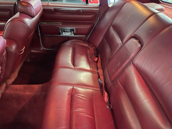 Used-1986-Lincoln-Town-Car-Cartier