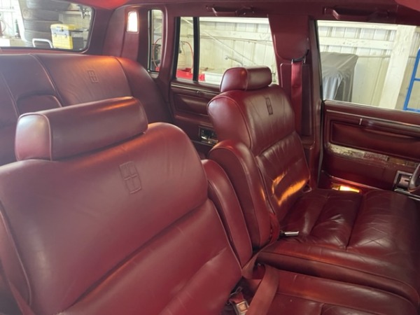 Used-1986-Lincoln-Town-Car-Cartier