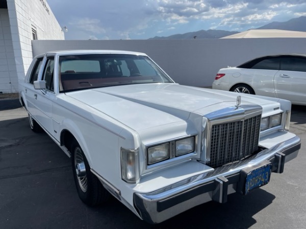 Used-1986-Lincoln-Town-Car-Cartier