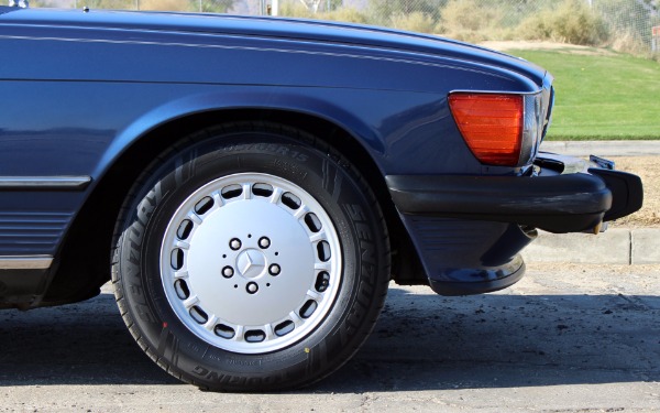 Used-1989-Mercedes-Benz-560-Class-560-SL