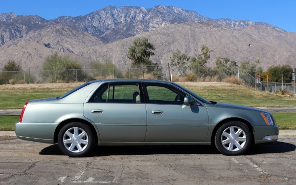 Used-2006-Cadillac-DTS-Luxury-I