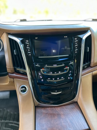 Used-2016-Cadillac-Escalade-Platinum