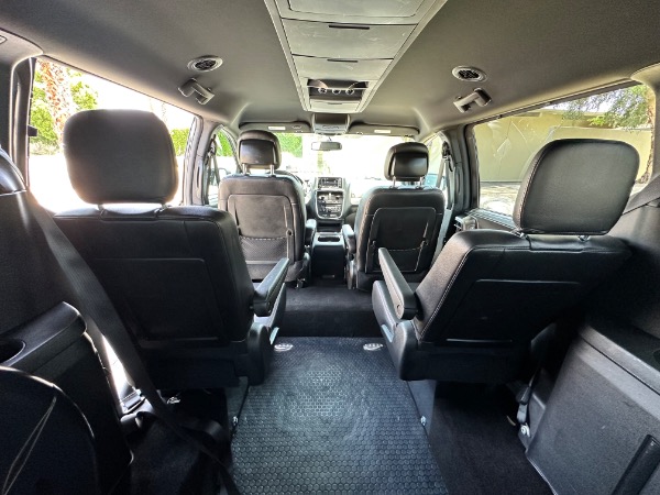 Used-2015-Dodge-Grand-Caravan-(Disability-van)-R/T