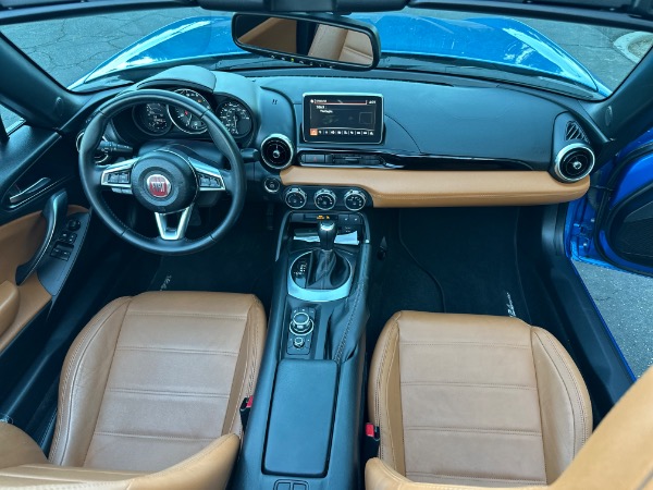 Used-2017-Fiat-124-Spider