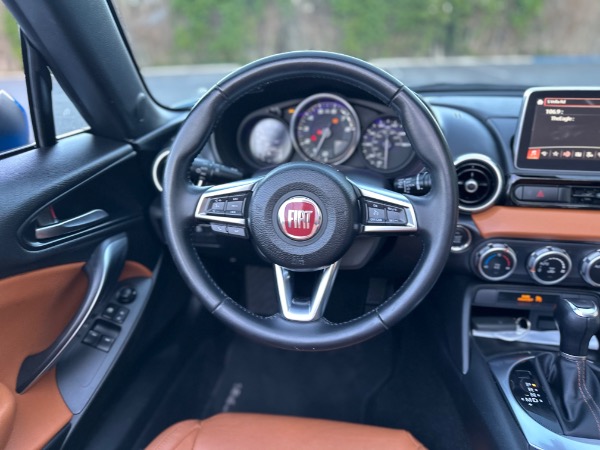 Used-2017-Fiat-124-Spider