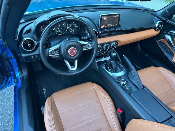 Used-2017-Fiat-124-Spider